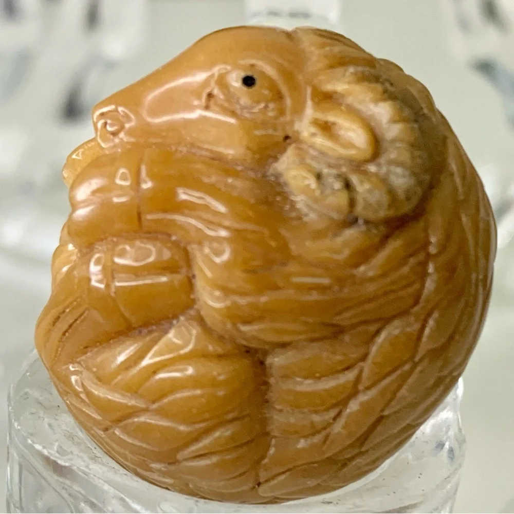 Vintage NETSUKE Carved Tagua Nut Ram Sheep Animal Carving Bead Figurine Japanese